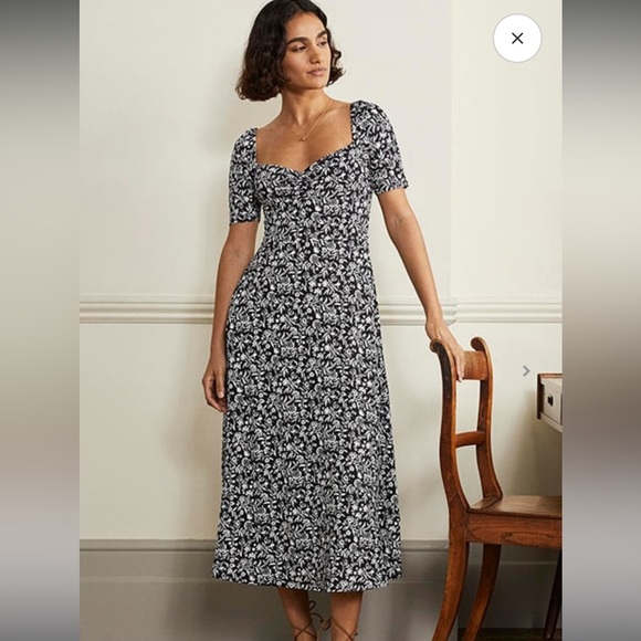 Boden Dresses & Skirts - Boden Sweetheart Jersey Midi Dress